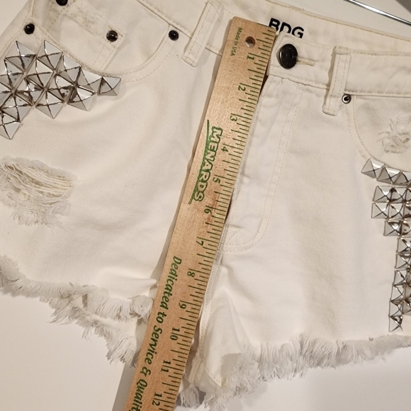 BDG Urban Outfitters Studded Distressed Shorts White High Rise Dree Cheeky Short - Picture 9 of 10